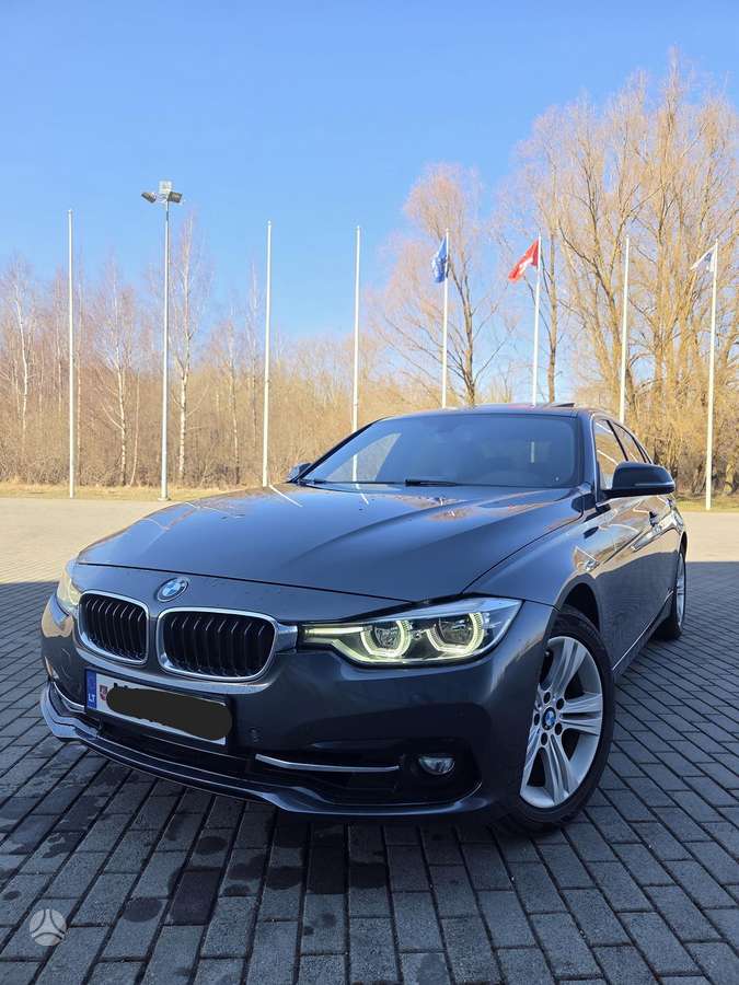 BMW 330, 2.0 l., Седан