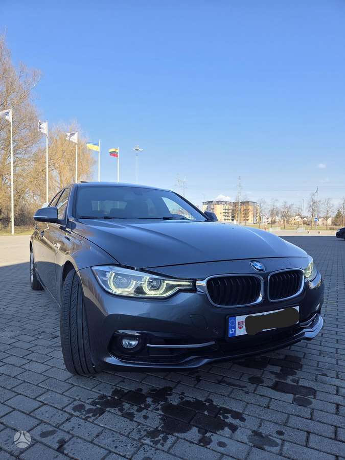 BMW 330, 2.0 l., Седан