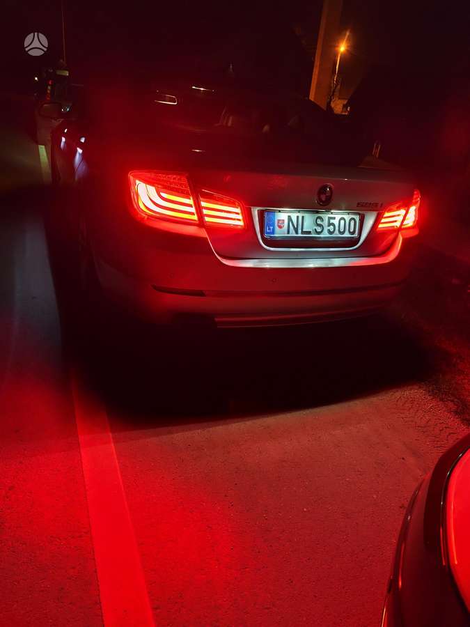 BMW 528, 2.0 l., Седан