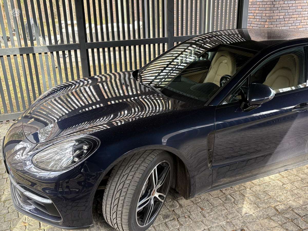 Porsche Panamera, 3.0 l., hatchback