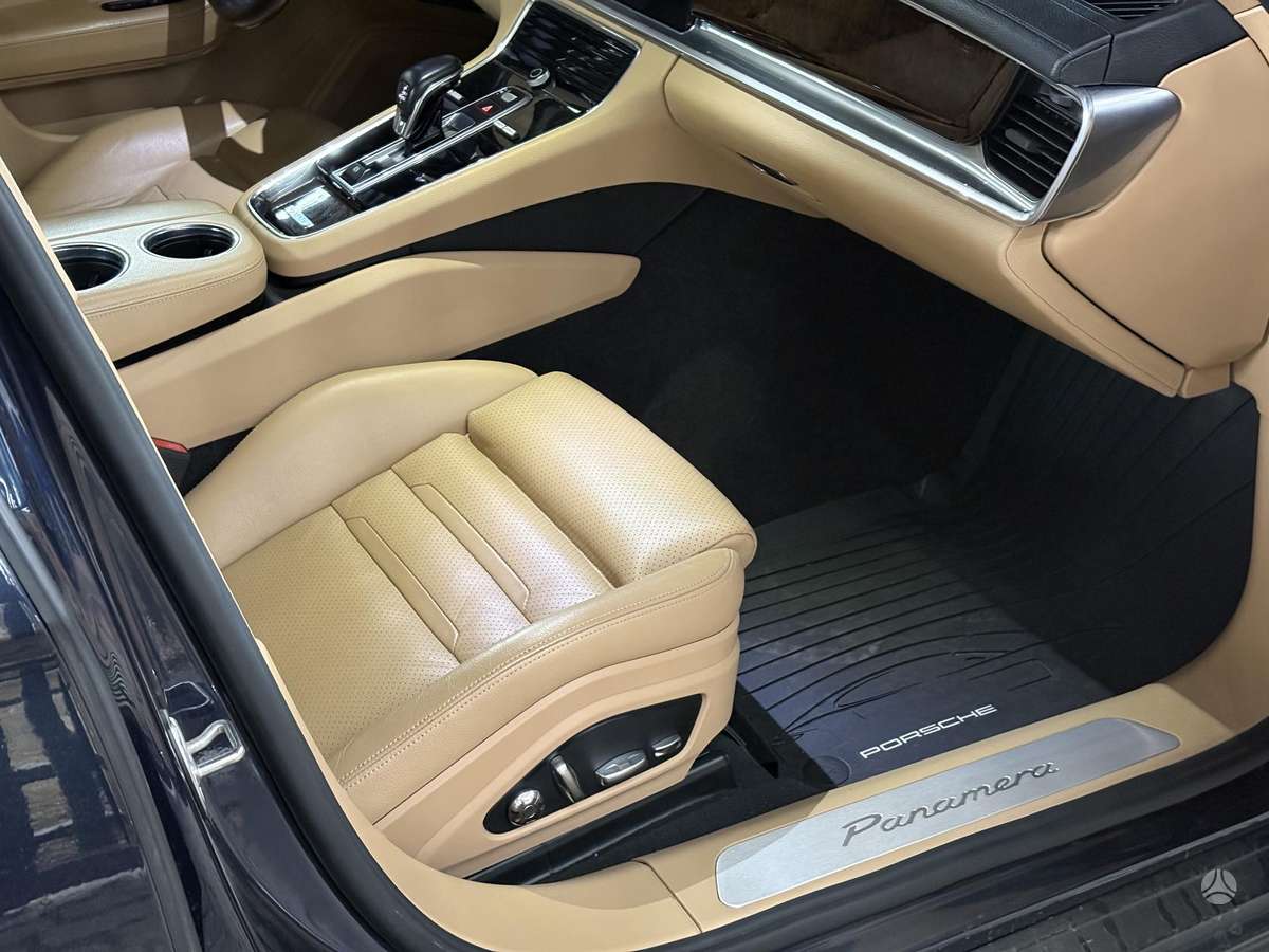 Porsche Panamera, 3.0 l., hatchback