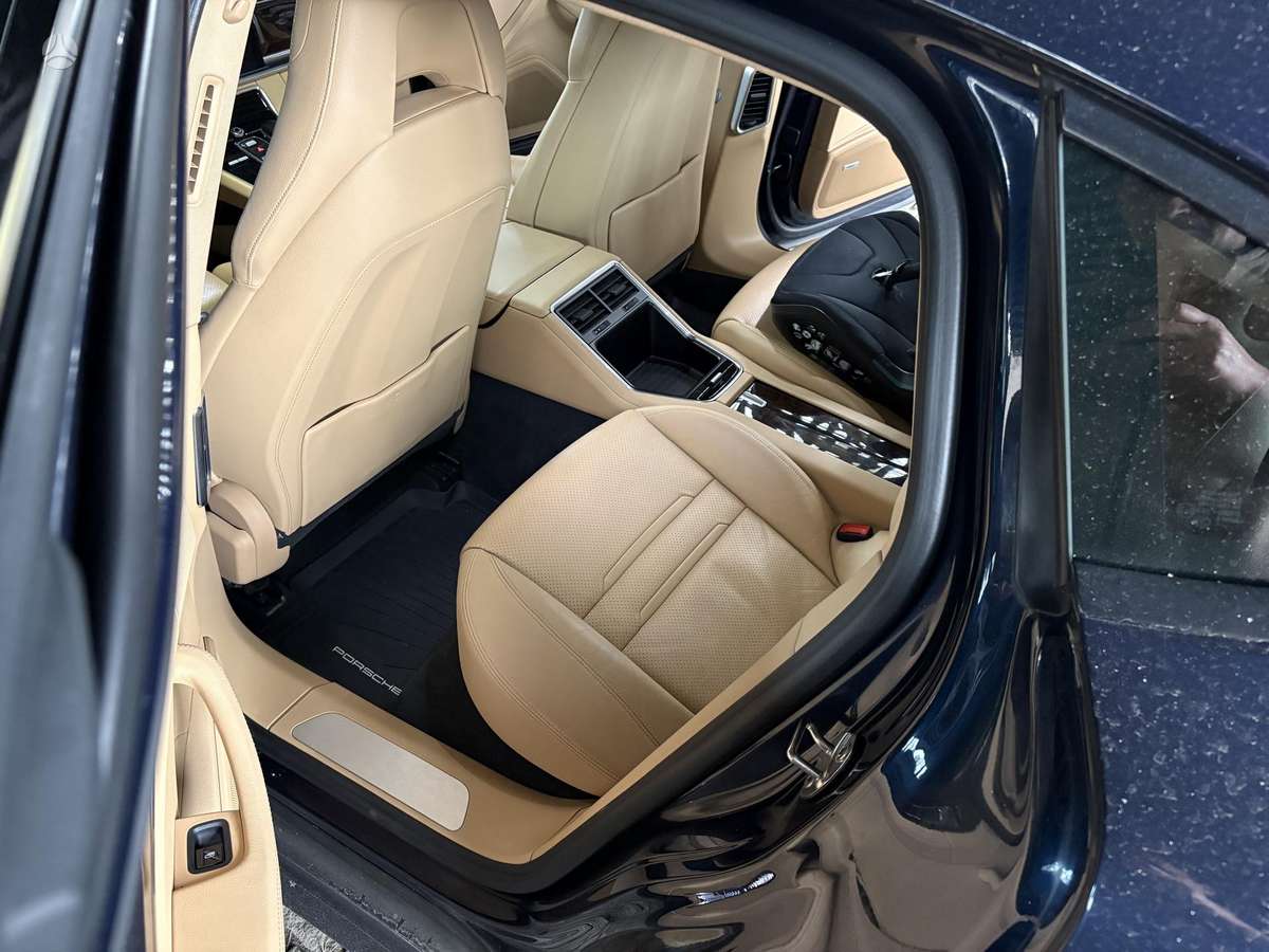 Porsche Panamera, 3.0 l., hatchback
