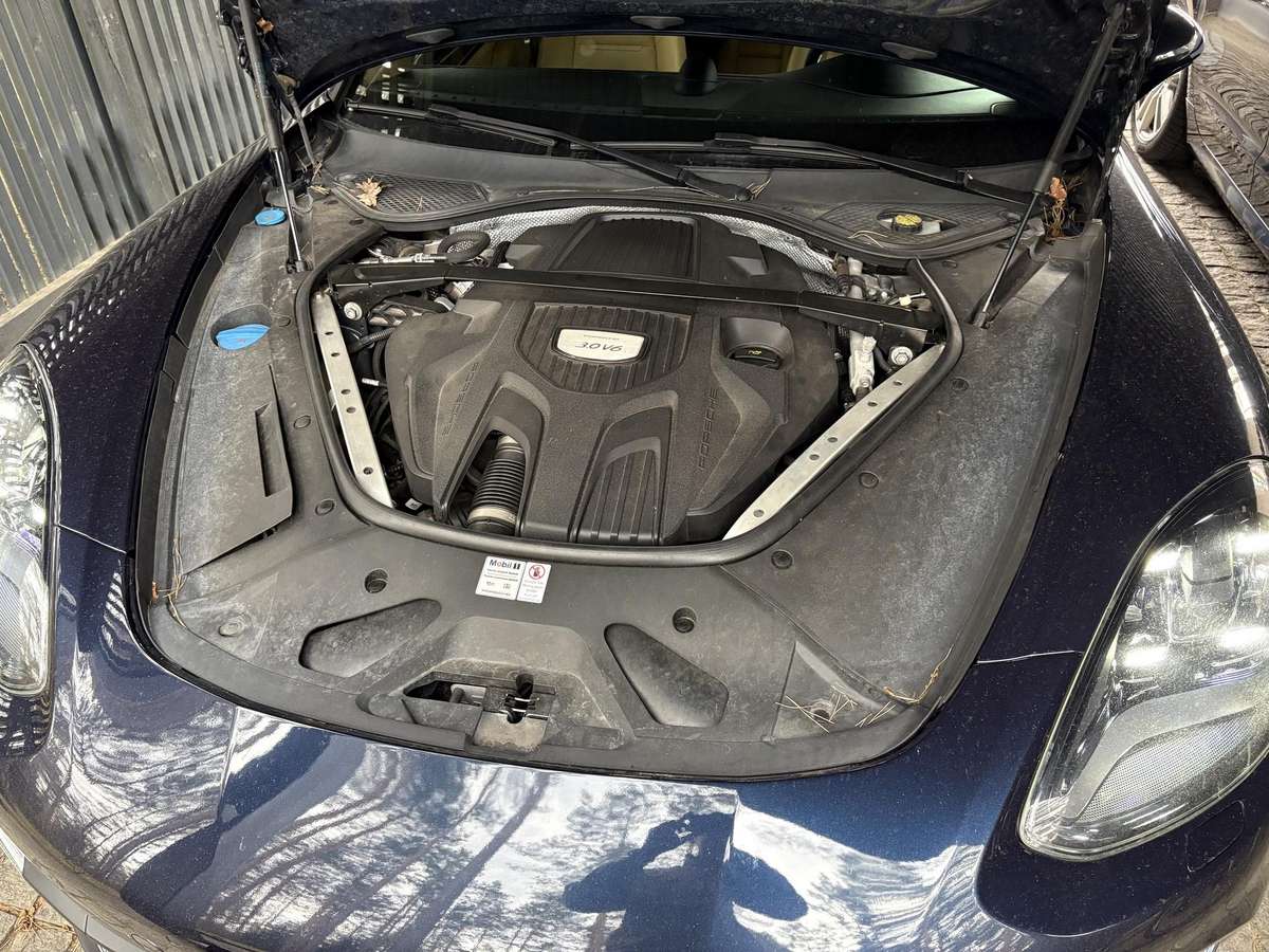 Porsche Panamera, 3.0 l., hatchback