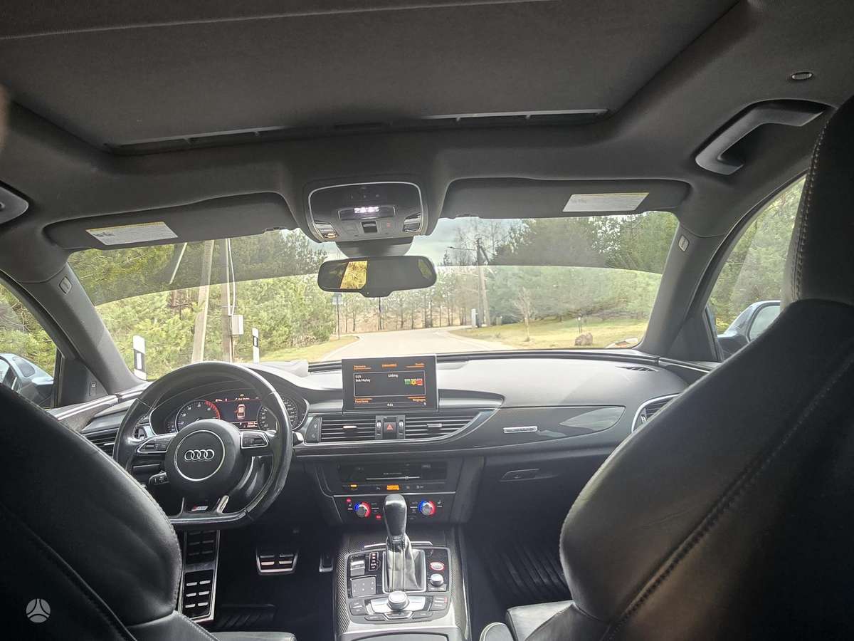 Audi S6, Седан