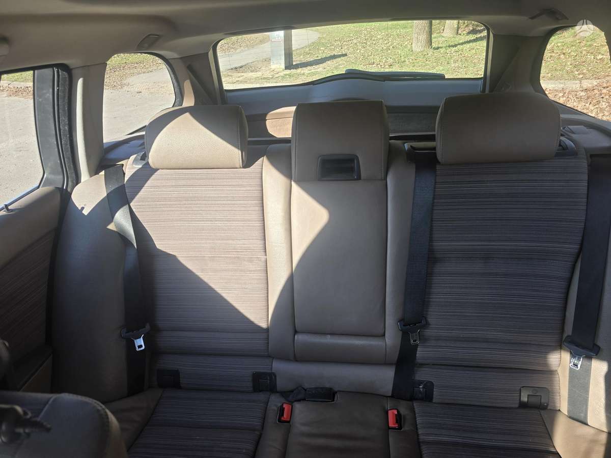 BMW 530, Универсал