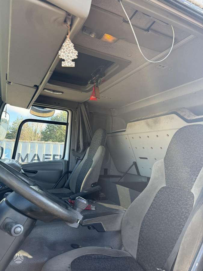DAF 85.410, su kranu