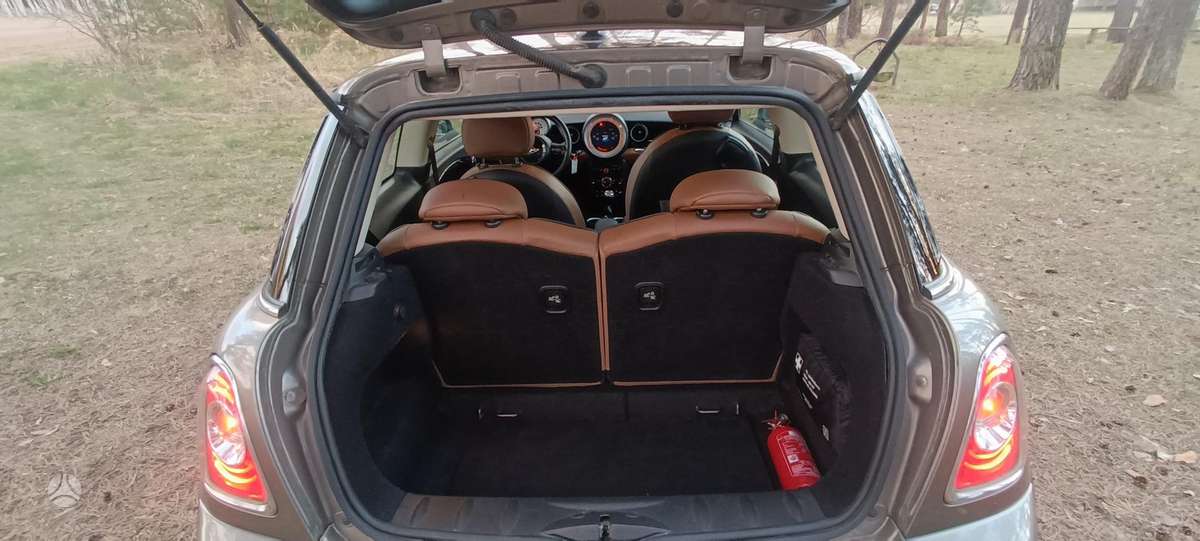 Mini One, 1.6 l., hatchback