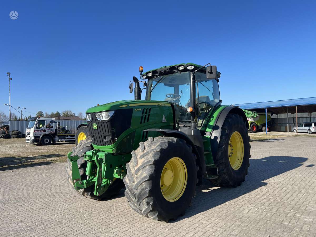 John Deere 6210R, tractors