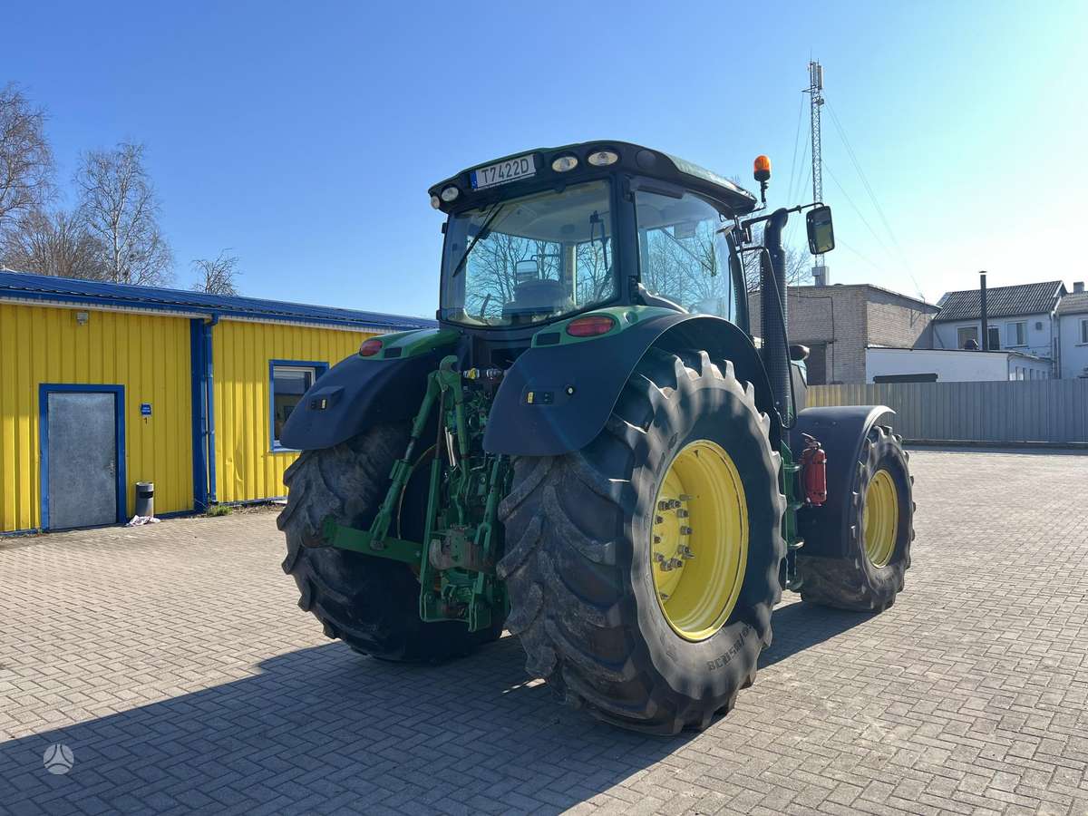 John Deere 6210R, tractors