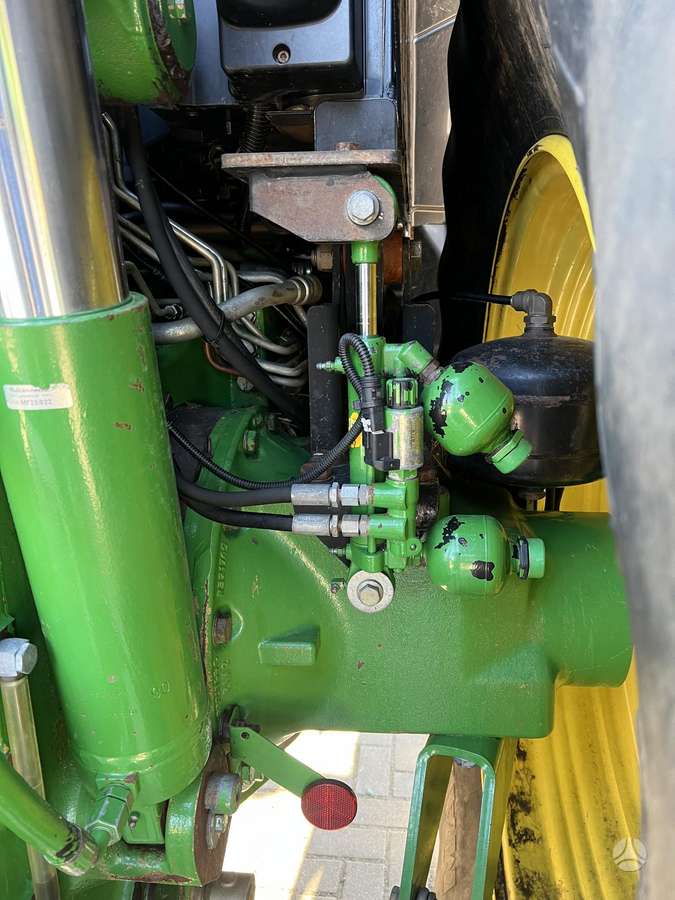 John Deere 6210R, tractors
