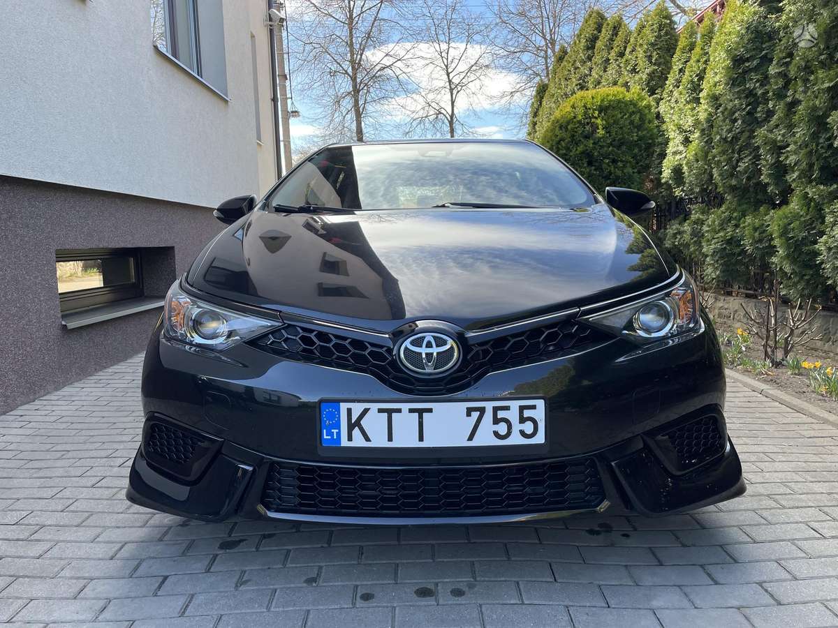 Toyota Corolla, 1.8 l., hatchback