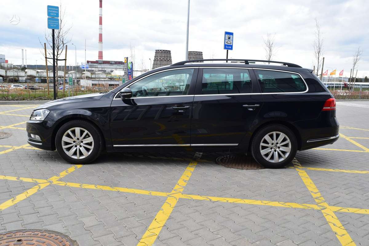 Volkswagen Passat - 4