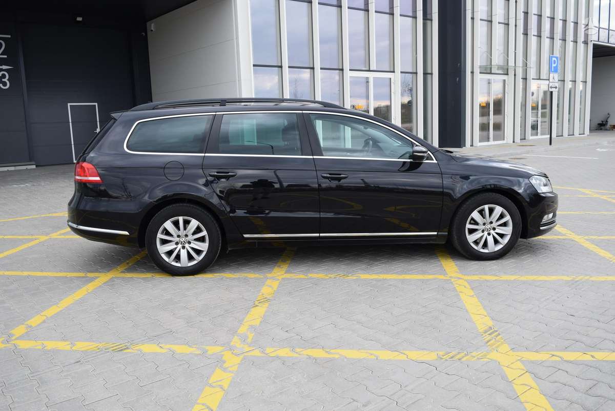 Volkswagen Passat - 8