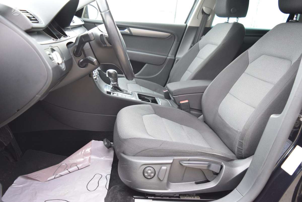Volkswagen Passat - 9