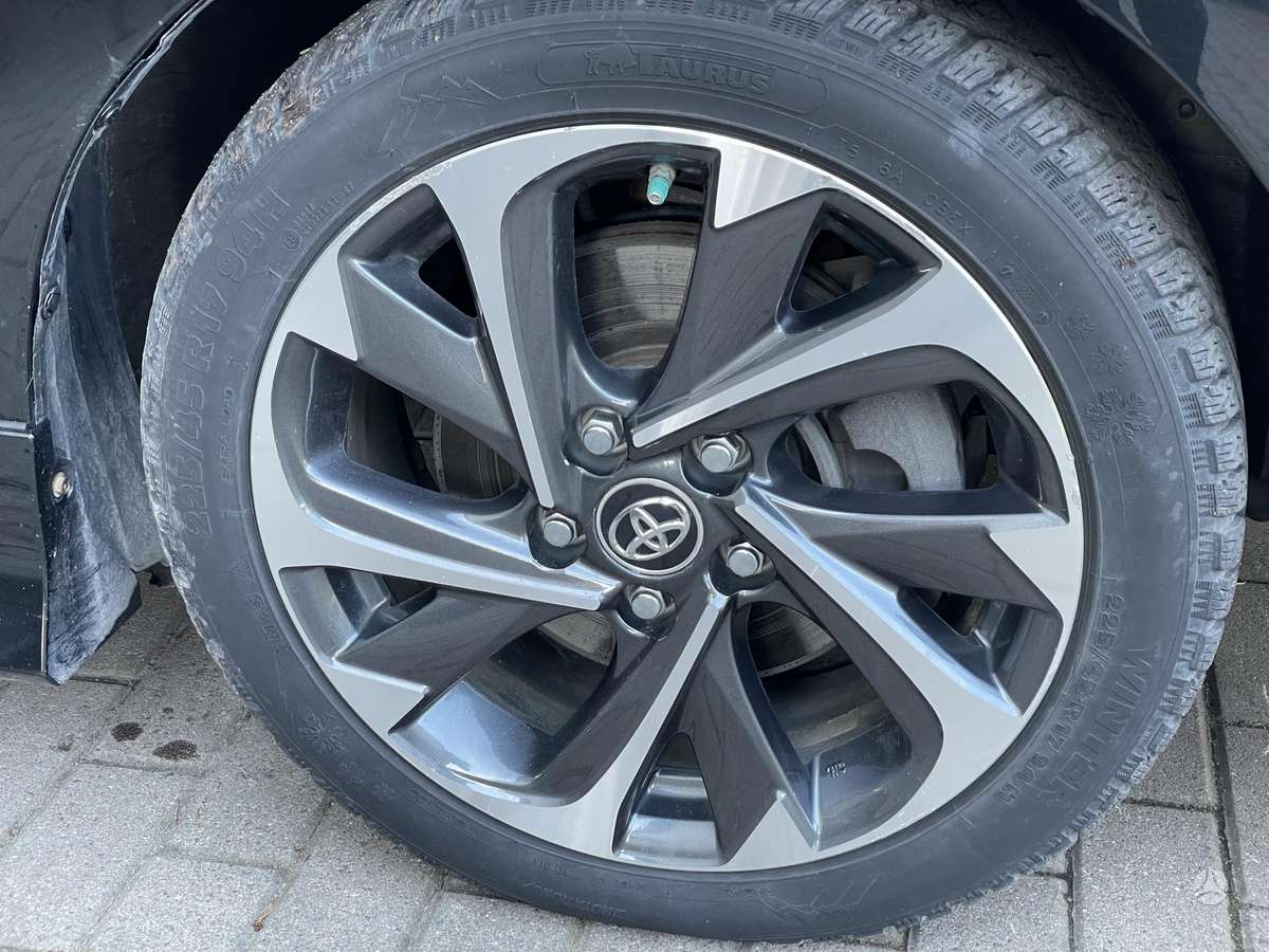 Toyota Corolla, 1.8 l., hatchback