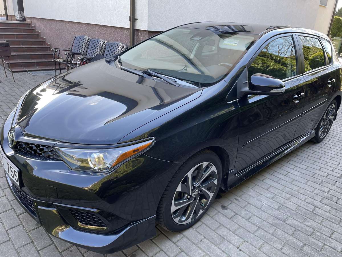 Toyota Corolla, 1.8 l., hatchback