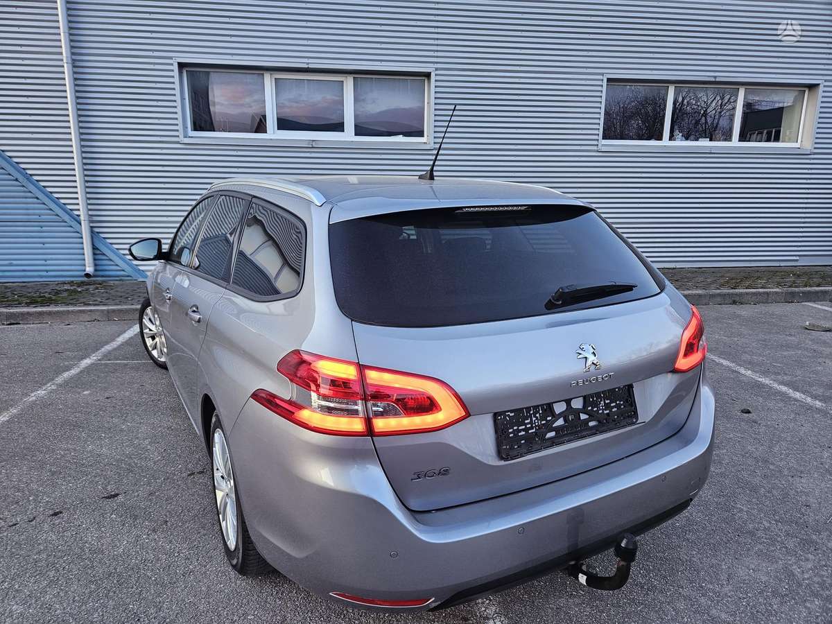 Peugeot 308, 1.2 l., Универсал