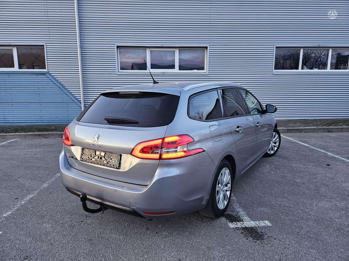Peugeot 308, 1.2 l., Универсал