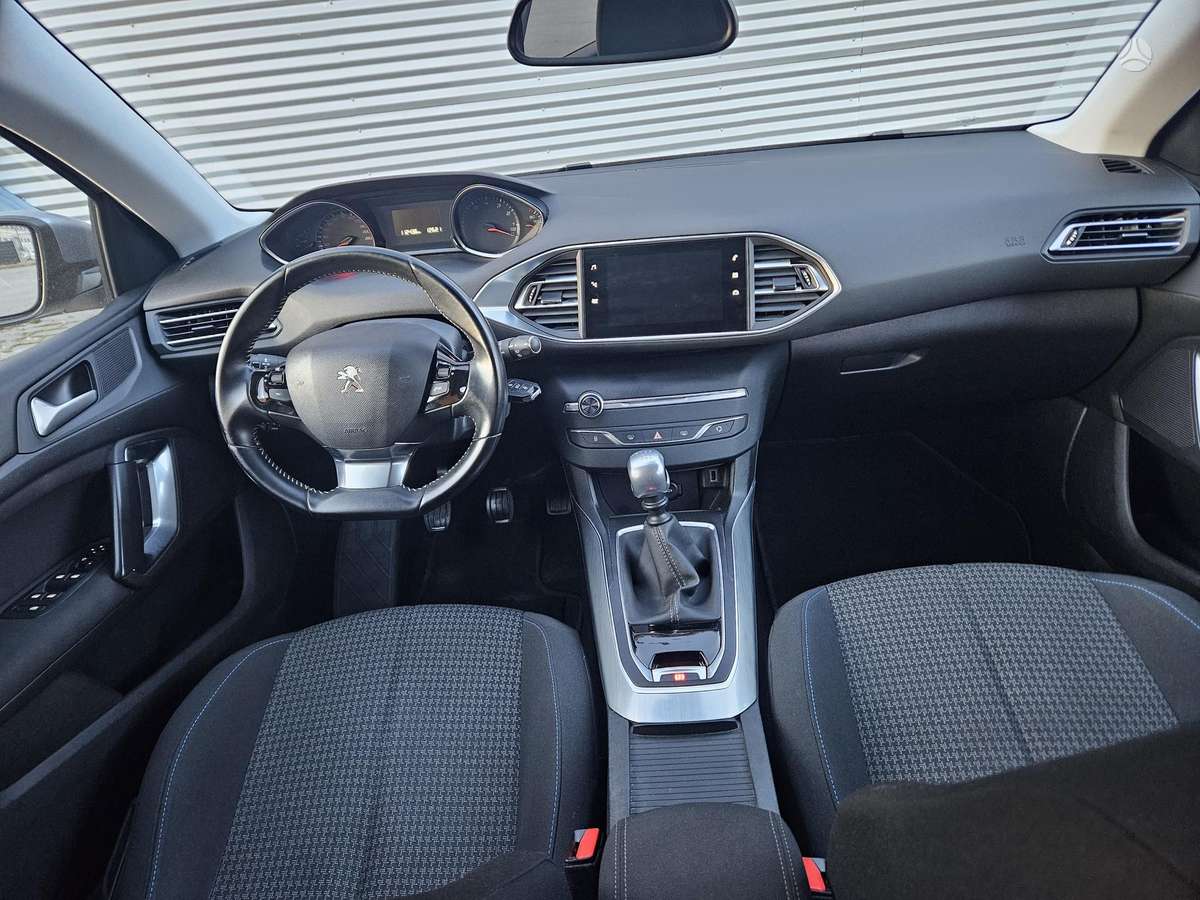 Peugeot 308, 1.2 l., Универсал