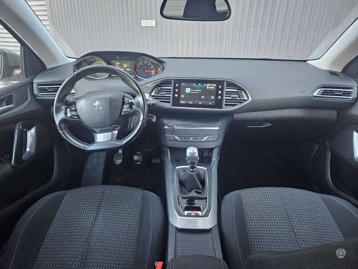 Peugeot 308, 1.2 l., Универсал