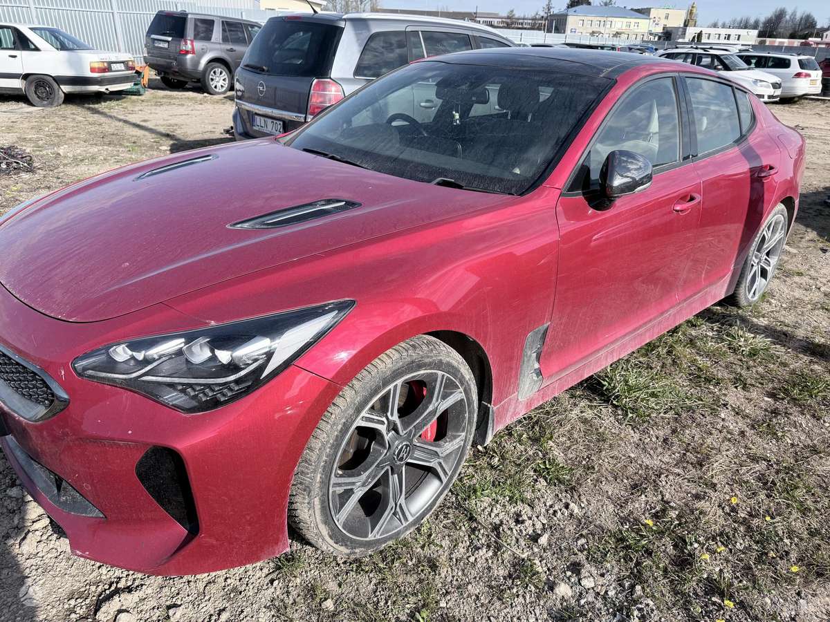 Kia Stinger по частям