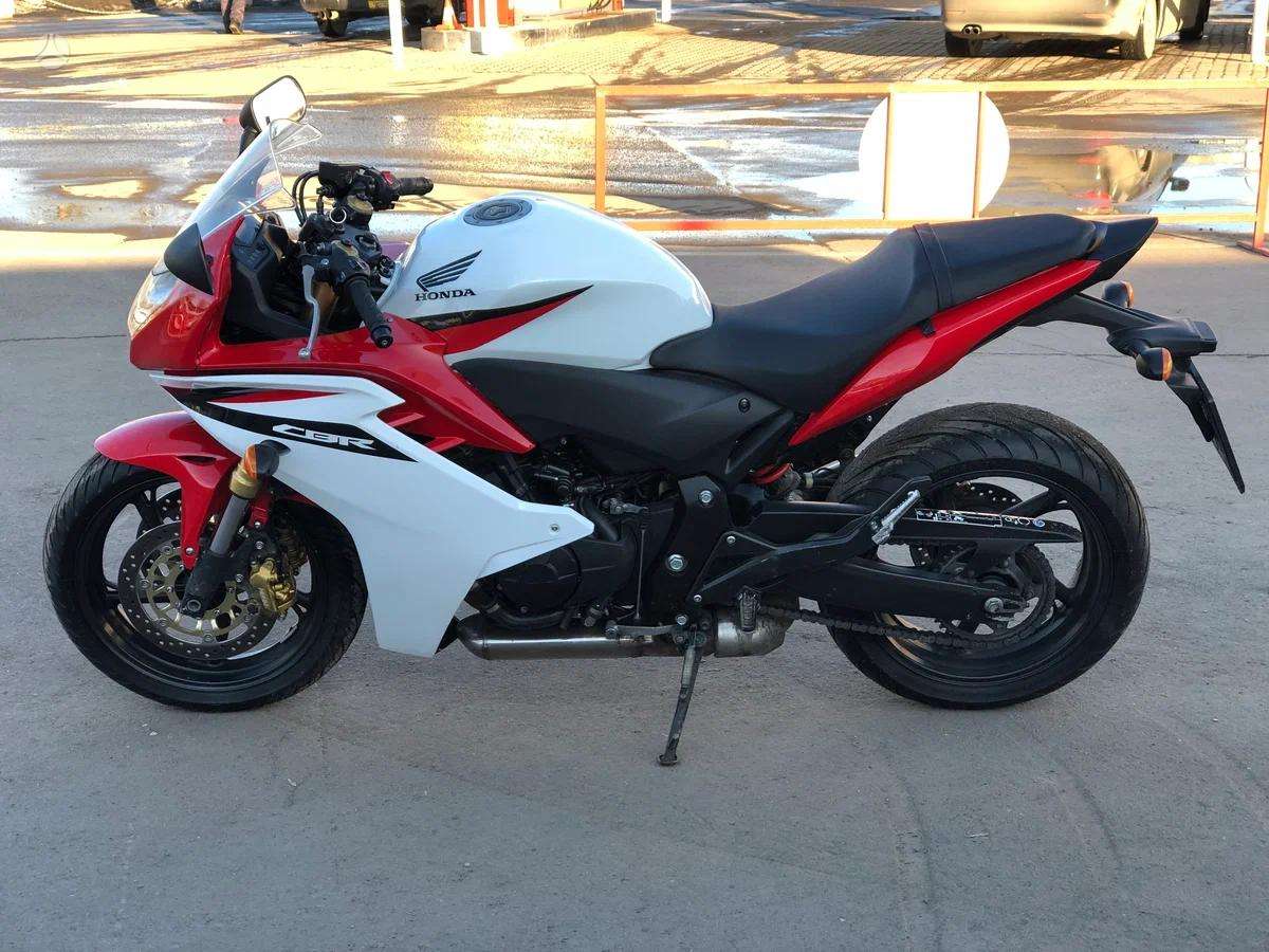 Honda CBR, touring / sport touring