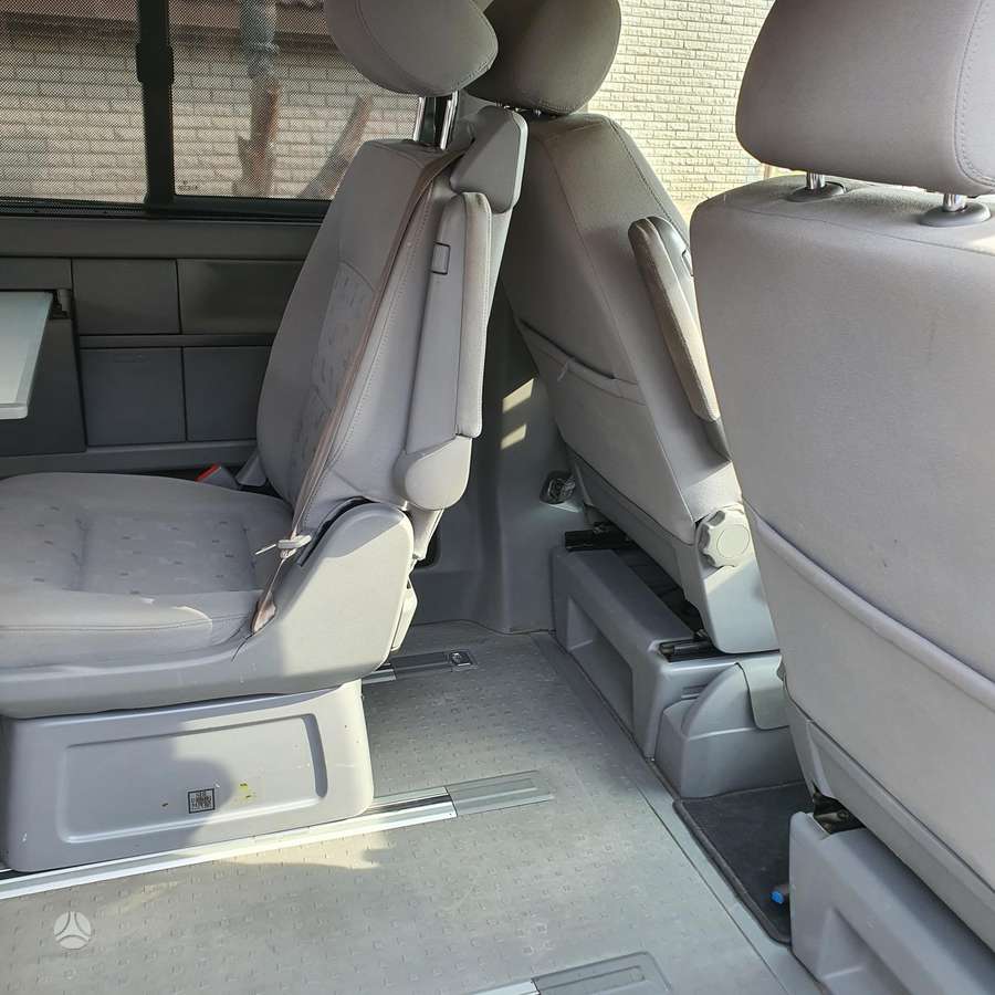 Volkswagen Multivan, 2.5 l., Универсал