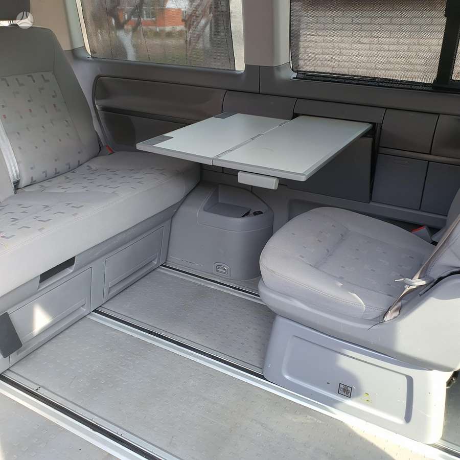 Volkswagen Multivan, 2.5 l., Универсал