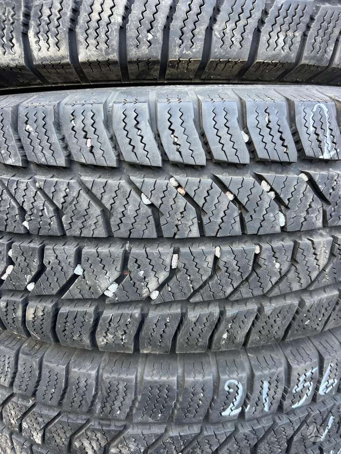 Continental, universalios 215/65 R16