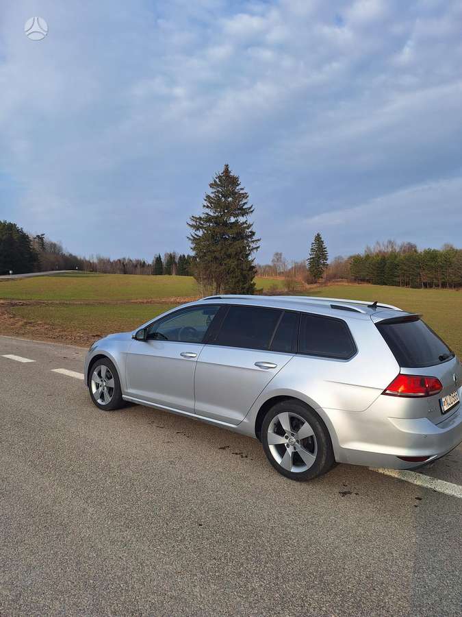 Volkswagen Golf - 2