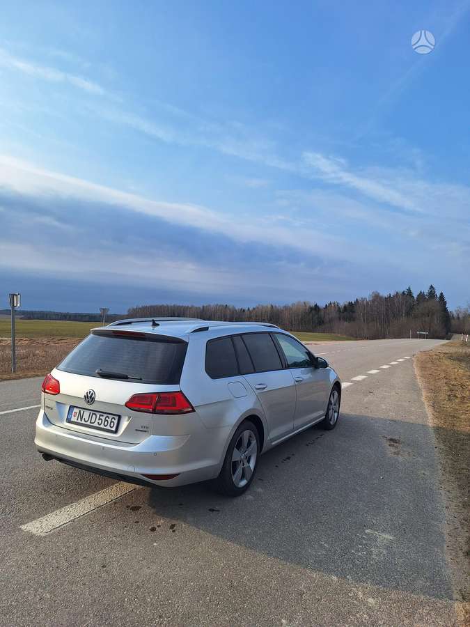 Volkswagen Golf - 5