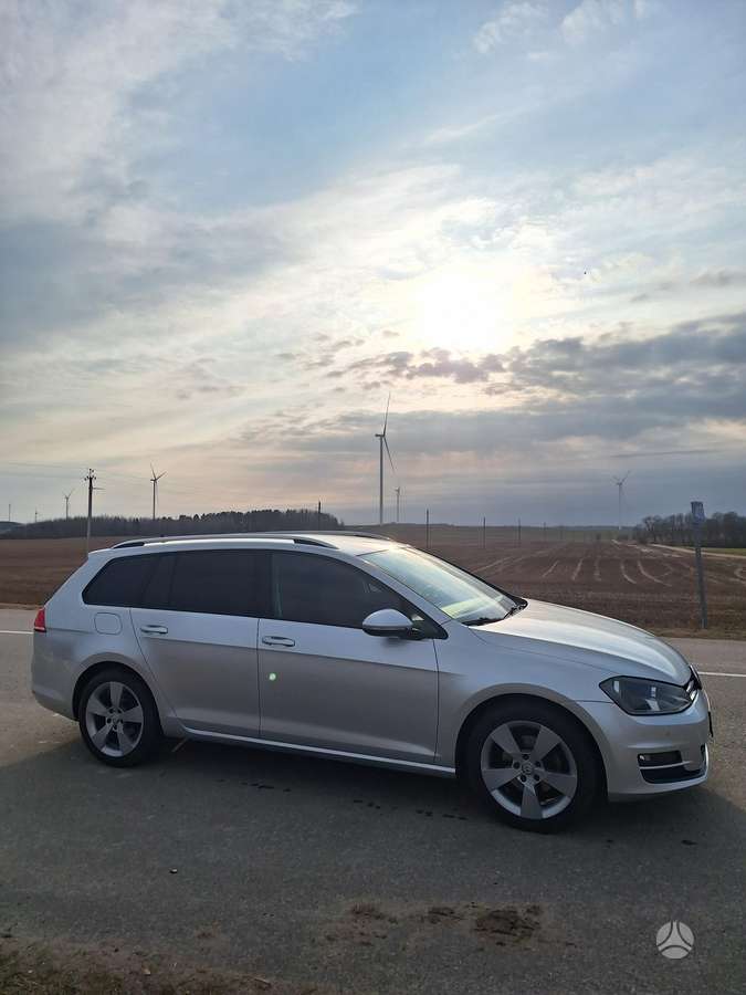 Volkswagen Golf - 6
