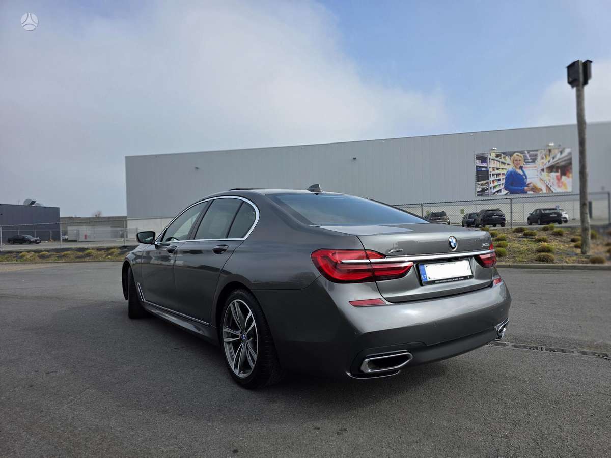 BMW 740, 3.0 l., Седан