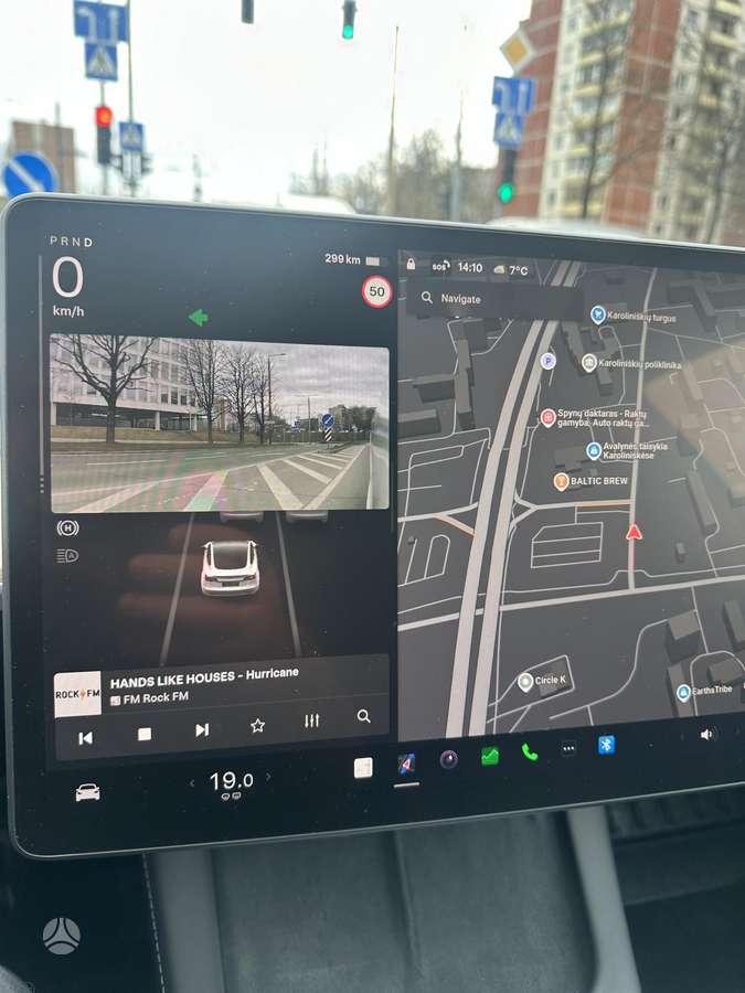 Tesla Model 3, 81 kWh, hatchback