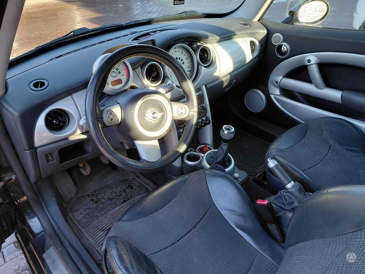 Mini Cooper, 1.6 l., hatchback