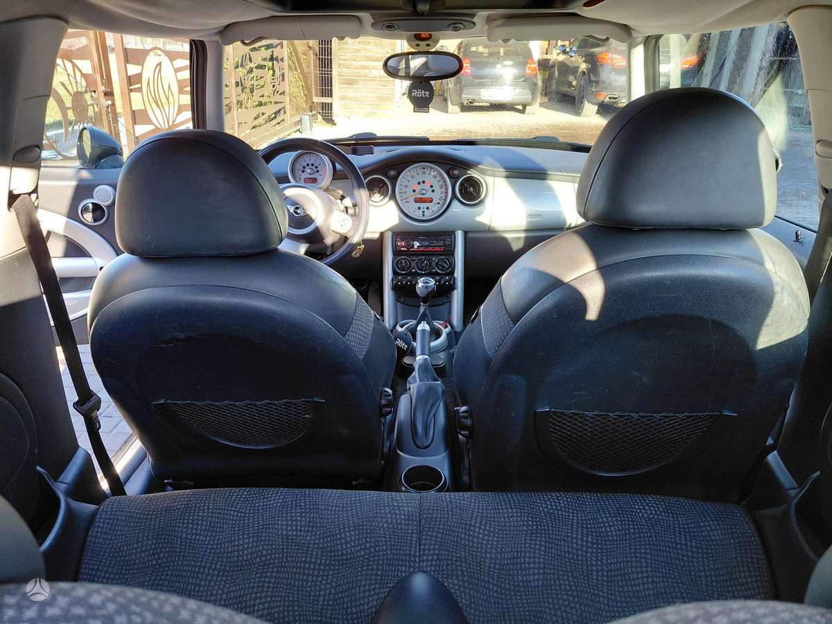Mini Cooper, 1.6 l., hatchback