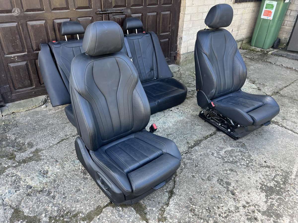 BMW X5 seats