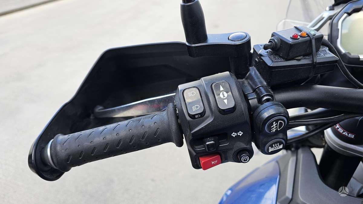 Triumph Tiger 1215cc, enduro / adventure