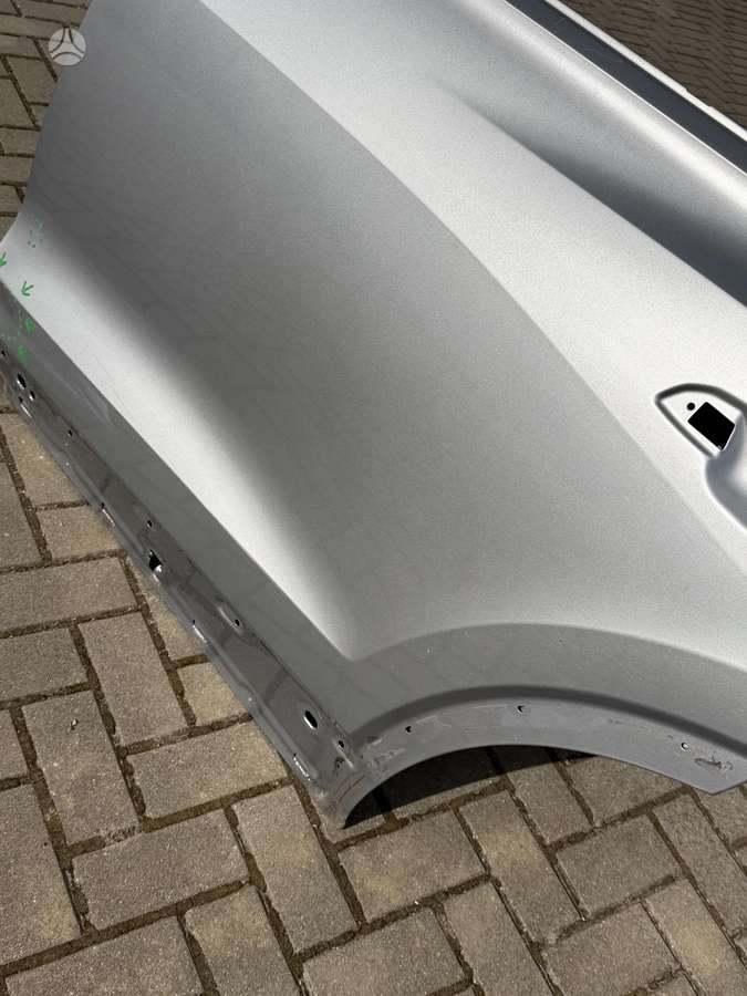 Audi Q8 Q8 duris su defektu