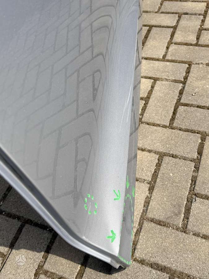 Audi Q8 Q8 duris su defektu
