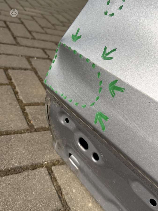 Audi Q8 Q8 duris su defektu