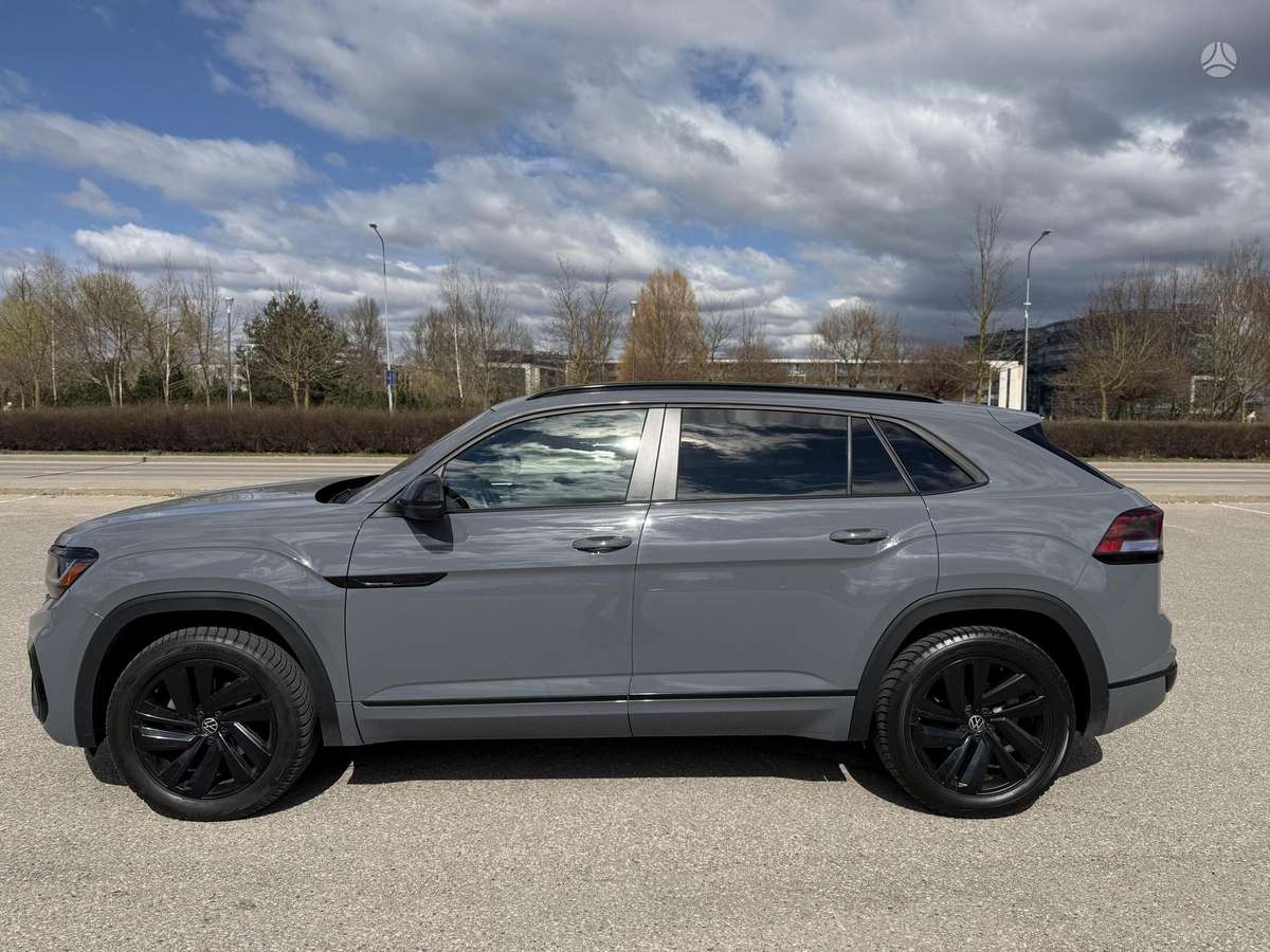 Volkswagen Atlas Cross Sport, 2.0 l., off-road / crossover