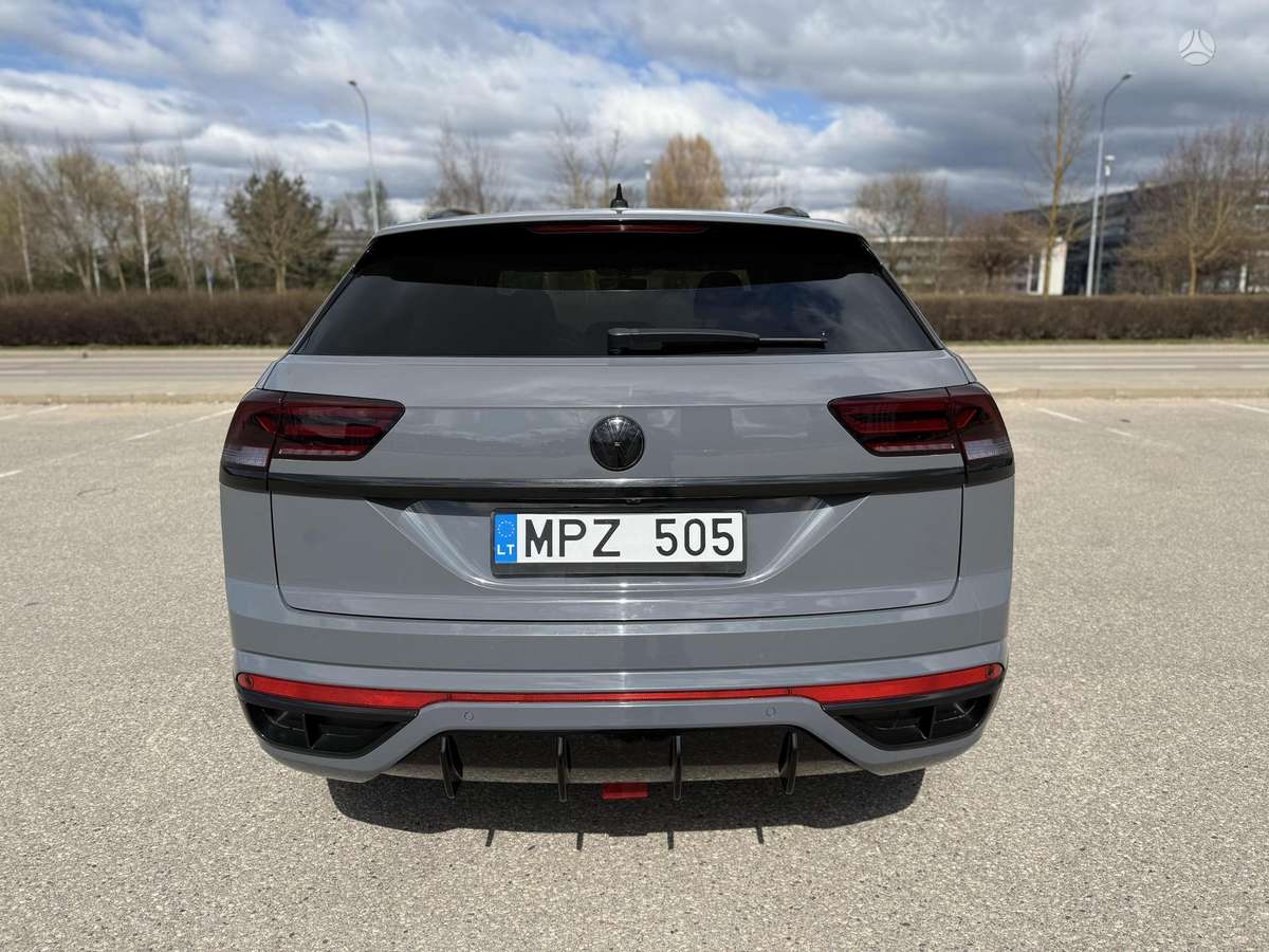 Volkswagen Atlas Cross Sport, 2.0 l., off-road / crossover