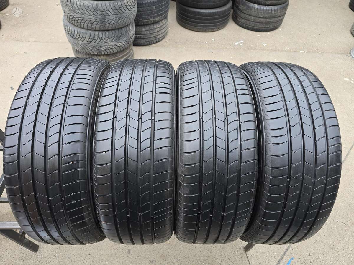 Kumho Ecstatic hs 51, summer 215/55 R18
