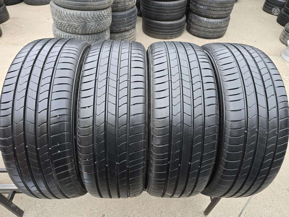 Kumho Ecstatic hs 51, summer 215/55 R18
