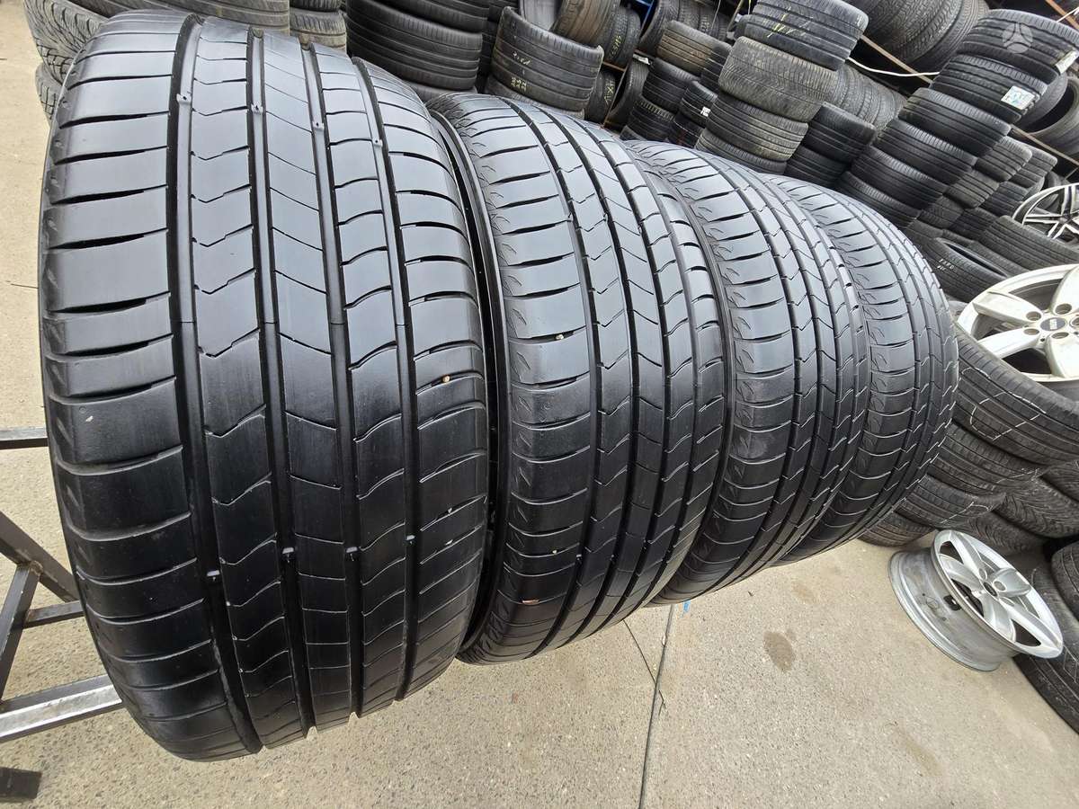 Kumho Ecstatic hs 51, summer 215/55 R18