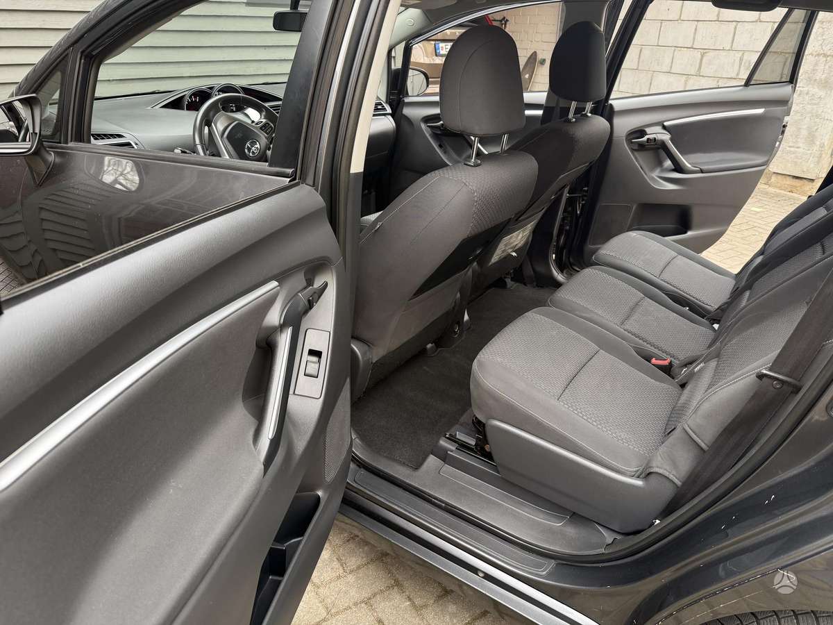 Toyota Verso - 9