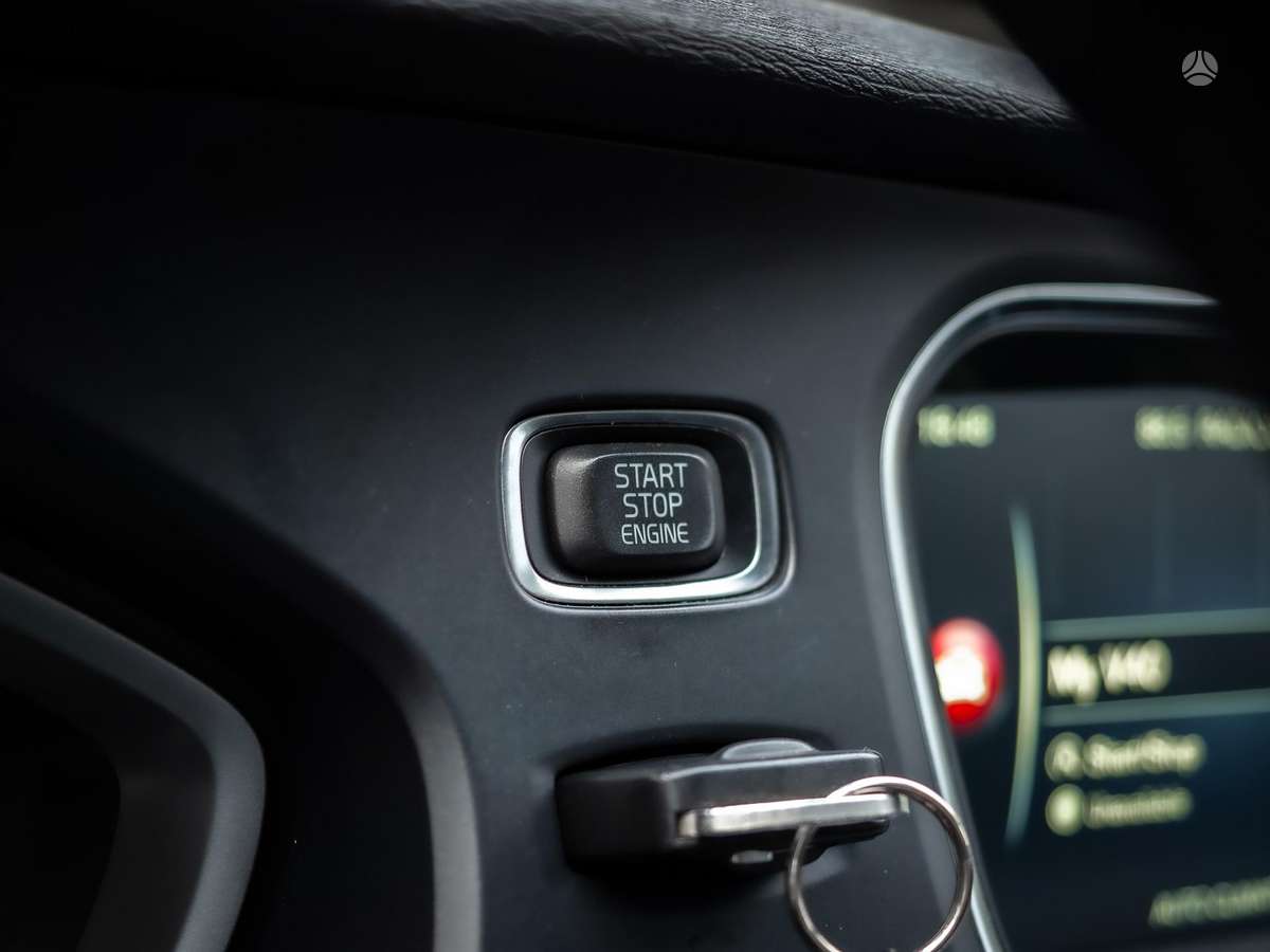 Volvo V40, 2.0 l., hatchback
