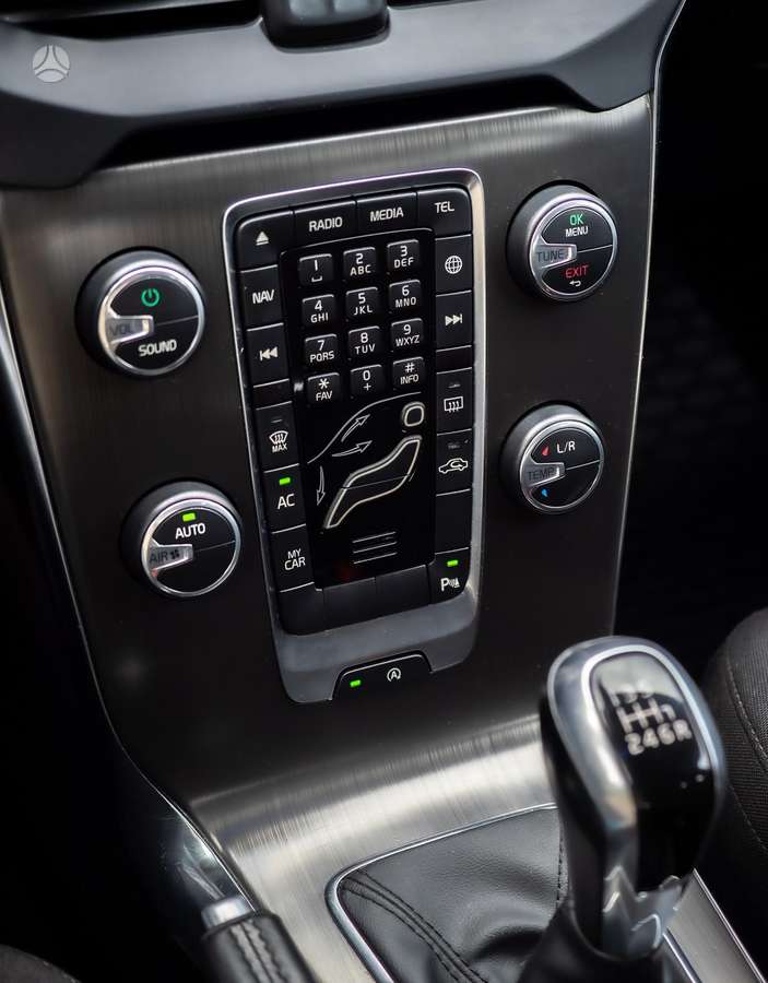 Volvo V40, 2.0 l., hatchback