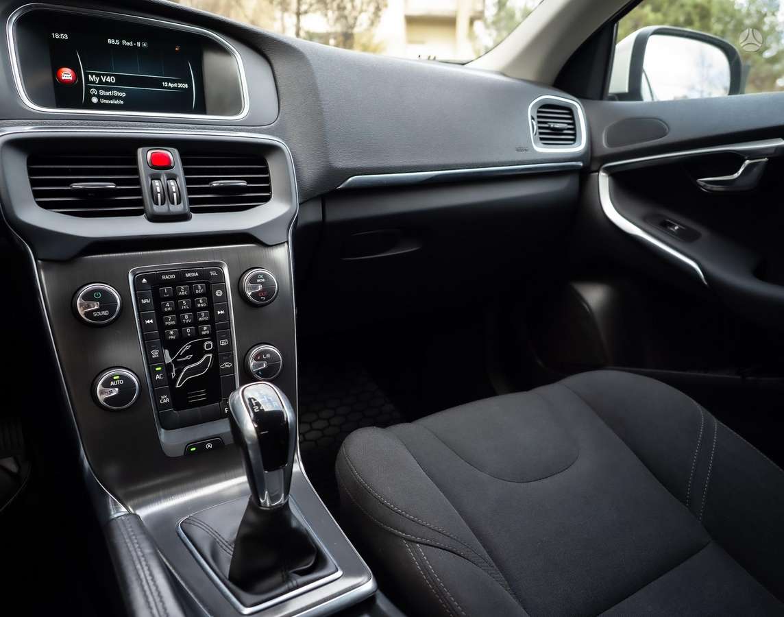 Volvo V40, 2.0 l., Хэтчбек
